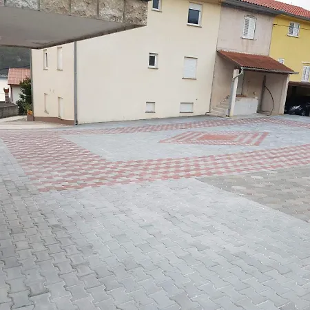 Ivica Lupic Apartmán *
