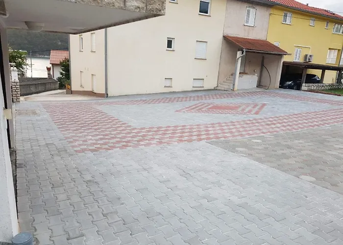Ivica Lupic Appartement *